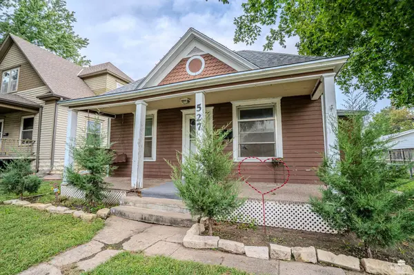 527 Frederick ST, Clay Center, KS 67432
