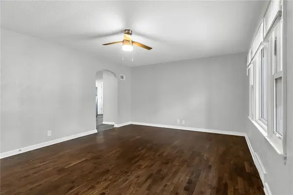 404 NE Grand AVE, Lee's Summit, MO 64063