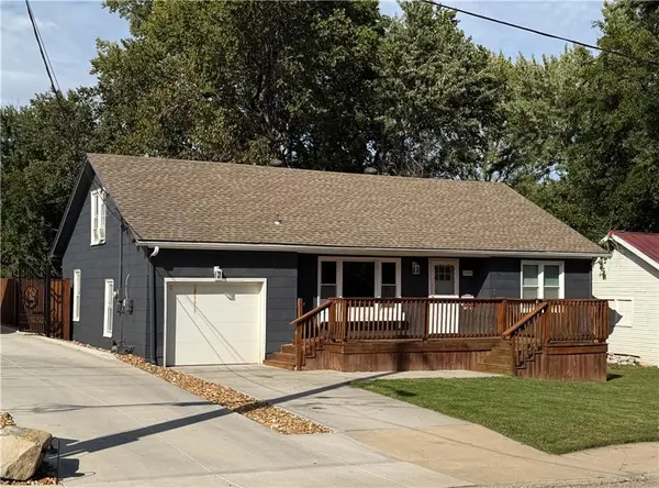 2608 W 44th AVE, Kansas City, KS 66103
