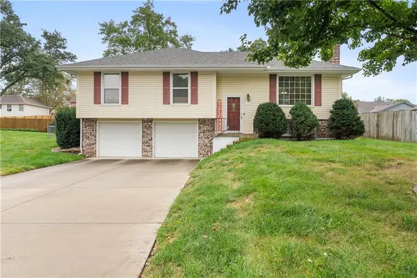 1405 1st TER, Lee's Summit, MO 64063