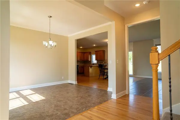 10760 N Laurel AVE, Kansas City, MO 64157
