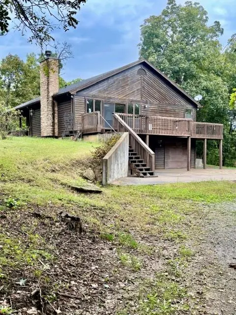 10132 Hickory RD, Ozawkie, KS 66070