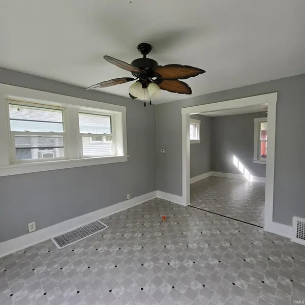 3613 Monroe ST, Fort Wayne, IN 46806