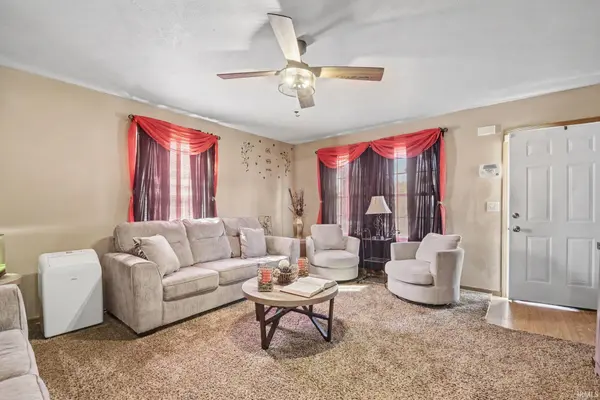 2432 Linden AVE, South Bend, IN 46628