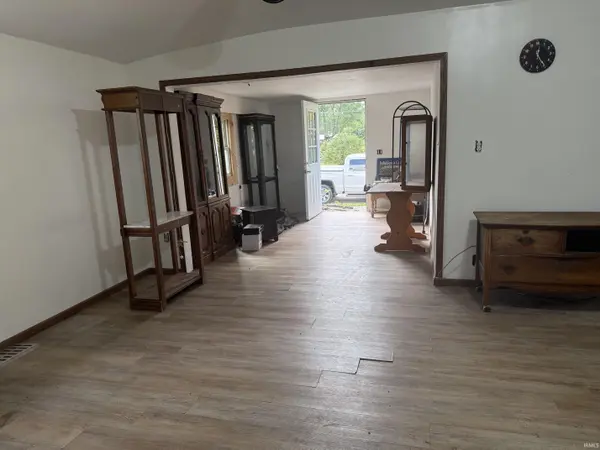 802 W Commercial ST, Hartford City, IN 47348