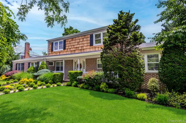 467 Hempstead, Rockville Centre, NY 11570