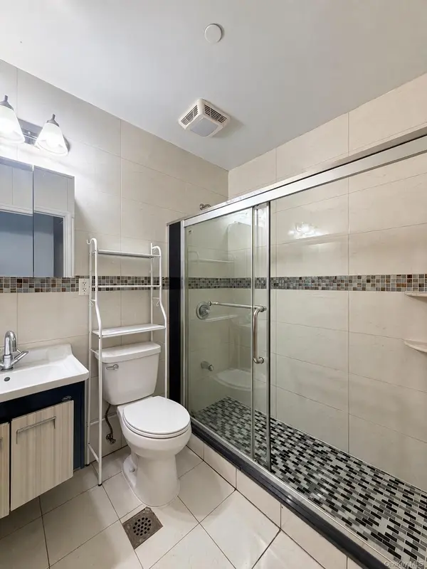 965 43rd ST #1C, Brooklyn, NY 11219