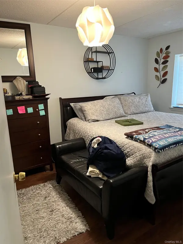 172 Beach 61st ST #1F, Arverne, NY 11692