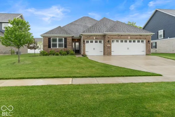 1697 Pelham DR, Greenwood, IN 46143