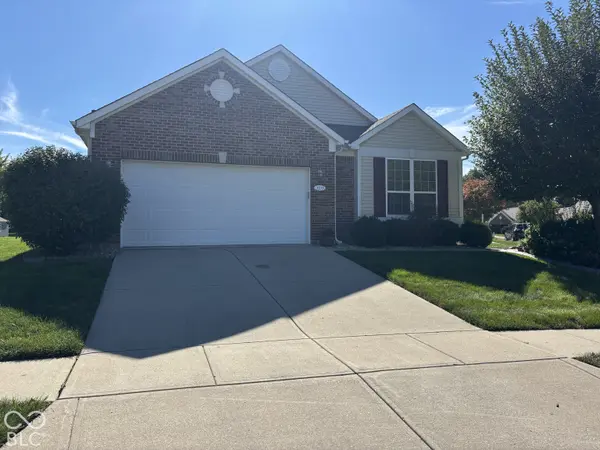 3233 Meridian Meadows RD, Greenwood, IN 46142