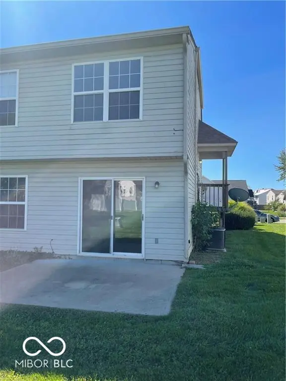 1086 Fairlane CT, Franklin, IN 46131
