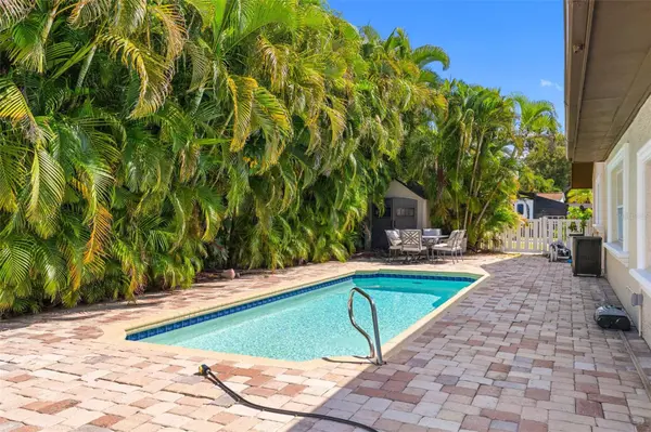 14331 APACHE AVE, Largo, FL 33774