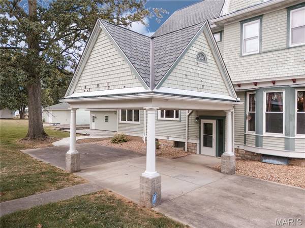479 N Mill ST, Nashville, IL 62263