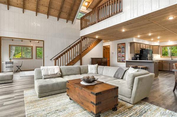 2720 Frieden Pass DR, Innsbrook, MO 63390