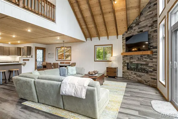 2720 Frieden Pass DR, Innsbrook, MO 63390