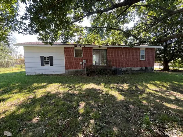 415 N Ingram RD, Sikeston, MO 63801