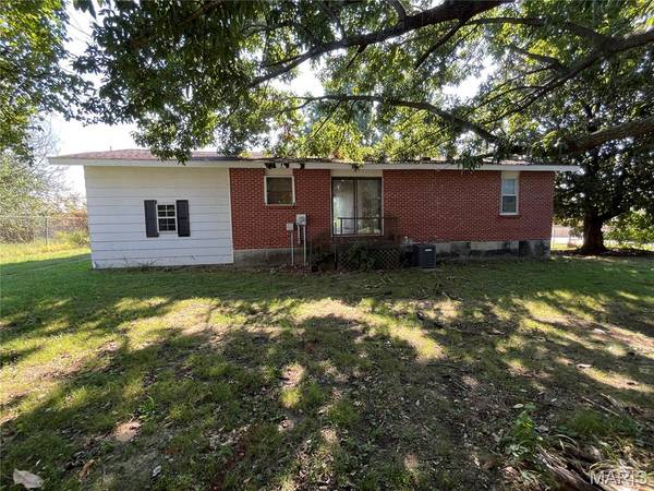 415 N Ingram RD, Sikeston, MO 63801