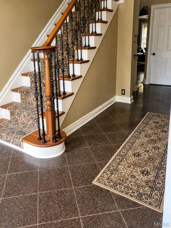 7322 Ravinia DR, Pasadena Hills, MO 63121