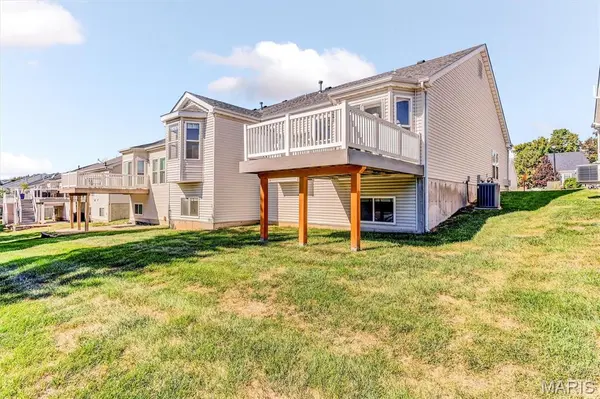 447 Angelique PL, St Charles, MO 63303