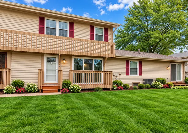 212 Hudson CT #B, Bolingbrook, IL 60440