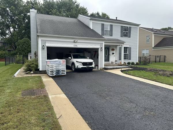 1381 Glacier Pkwy, Algonquin, IL 60102