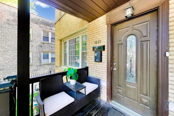 4542 N Long AVE, Chicago, IL 60630