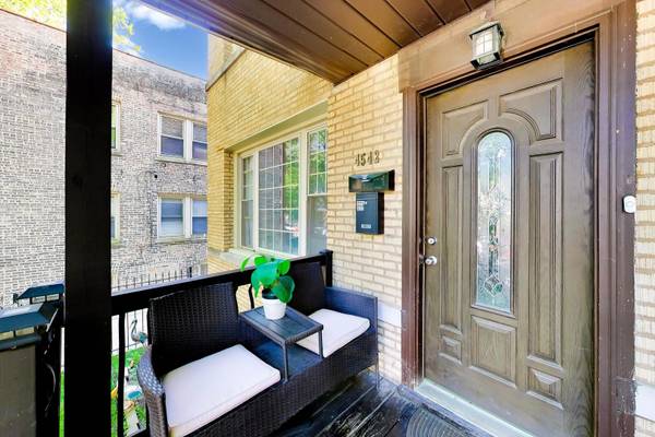 4542 N Long AVE, Chicago, IL 60630