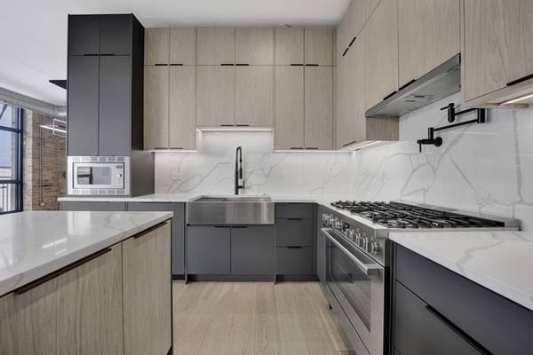 23 N Green ST #303, Chicago, IL 60607
