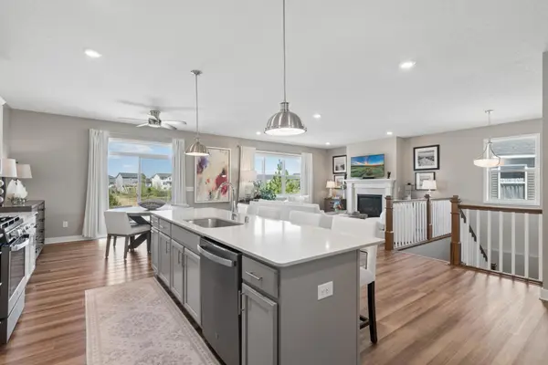 1248 Oak Tree CT, Carver, MN 55315