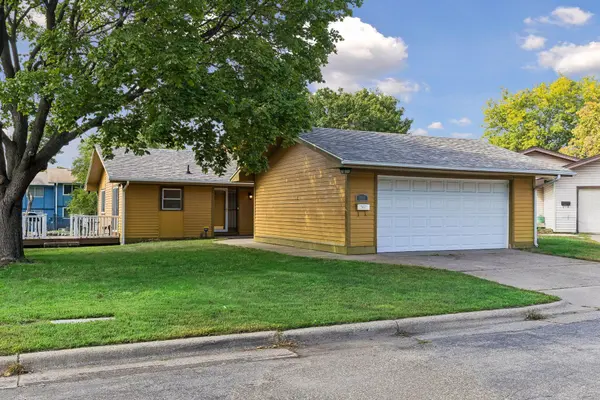 521 Central AVE W, Saint Paul, MN 55103