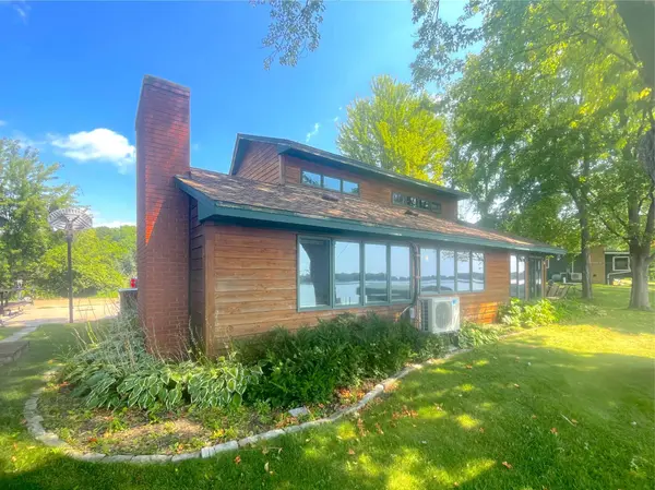 1811 Grant AVE NW, Maple Lake, MN 55358