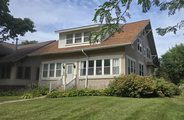 122 Woodland AVE, Fairmont, MN 56031