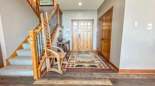 41 W Rosebush LN, Grand Marais, MN 55604