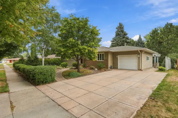 2831 Edgewood DR N, Fargo, ND 58102
