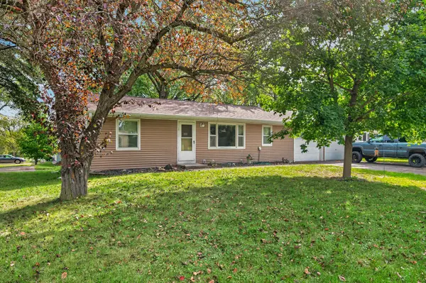 406 N Division ST, Roberts, WI 54023