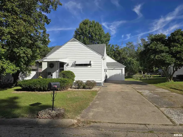 181 VAN DYKE DR, Canton, IL 61520