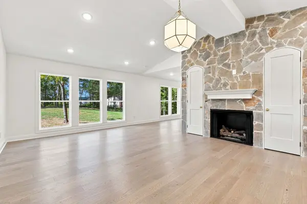 1510 East Piney Road, Dickson, TN 37055