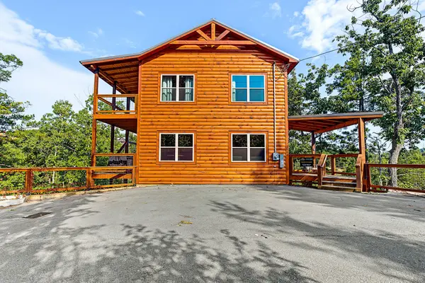 1868 Blue Tick Way, Sevierville, TN 37876