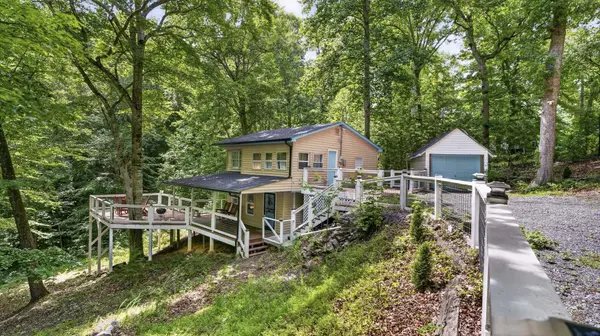 1906 Santa Fe Trl, Dandridge, TN 37725