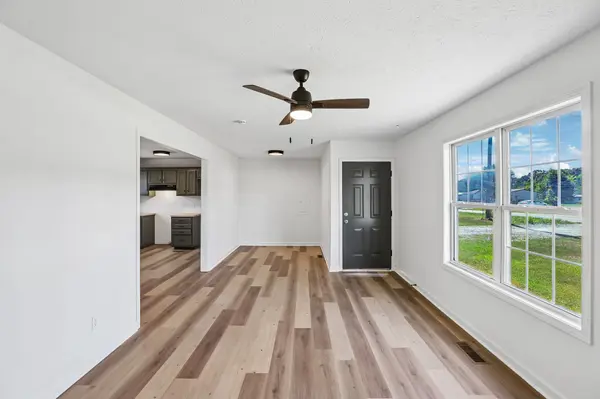 181 S C St, Hillsboro, TN 37342