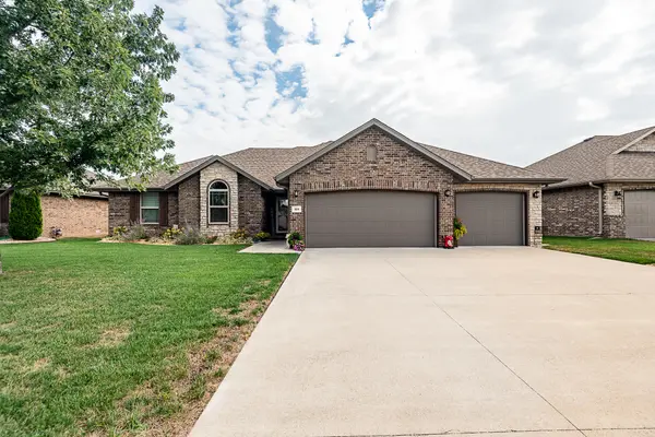 614 N Eagle Park DR, Nixa, MO 65714