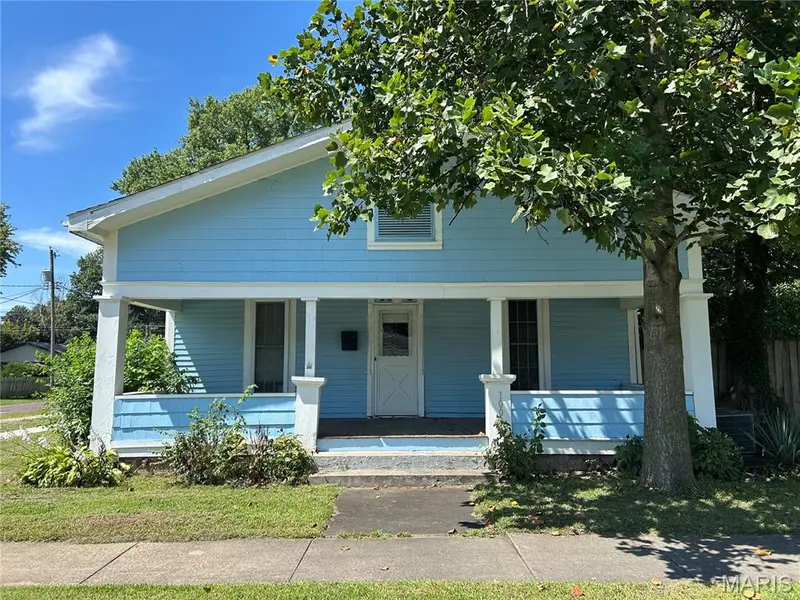 1003 N Walnut ST, Litchfield, IL 62056