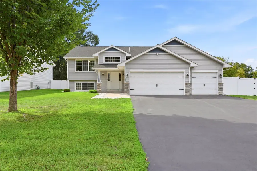 5209 49th AVE N, Crystal, MN 55429
