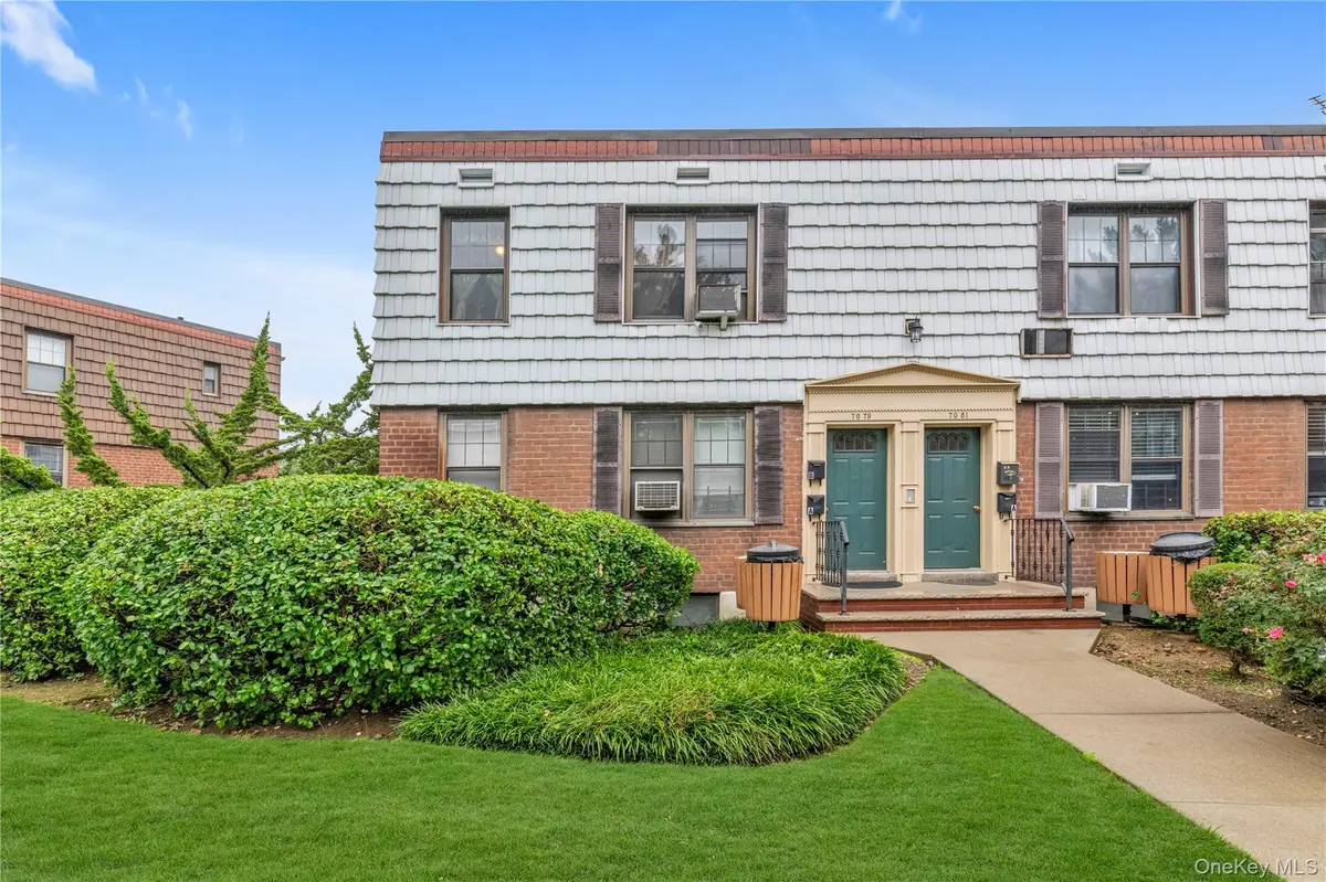 70-79 Park DR #B, Kew Garden Hills, NY 11367