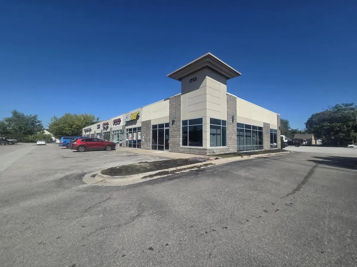 1635 30th ST #103, Rock Island, IL 61201