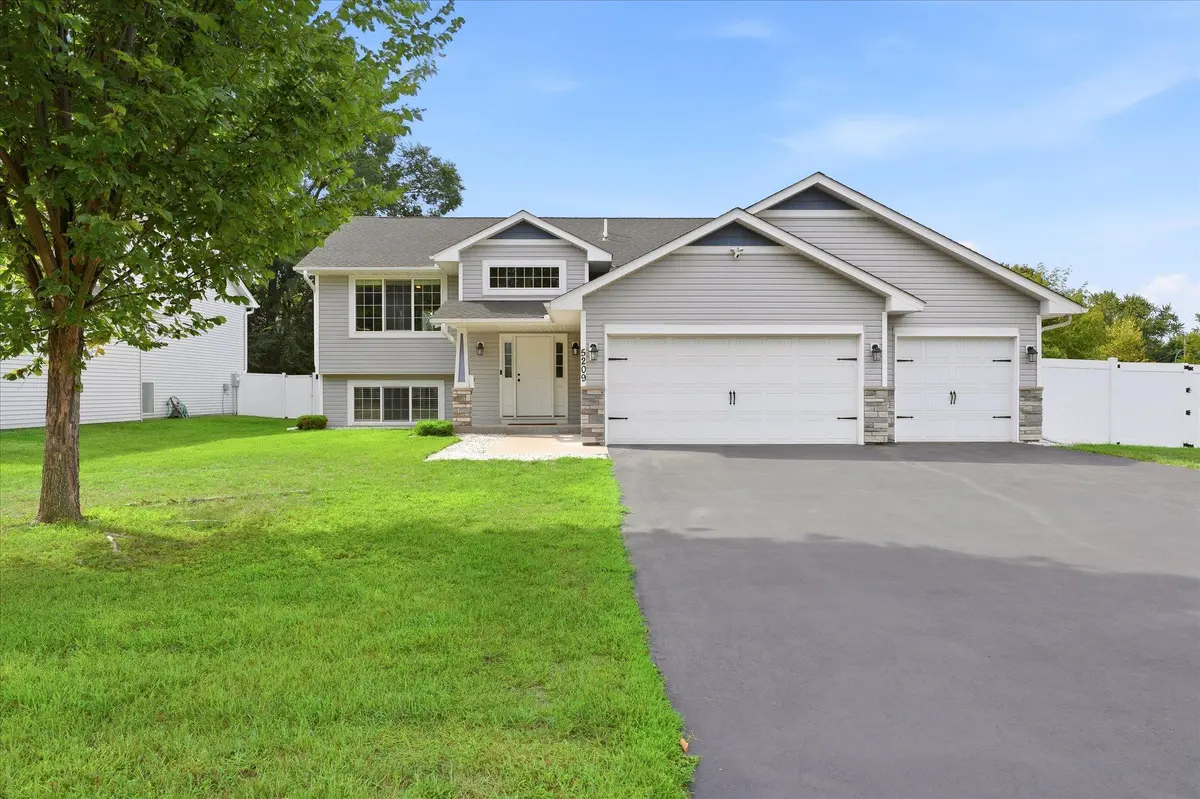 5209 49th AVE N, Crystal, MN 55429