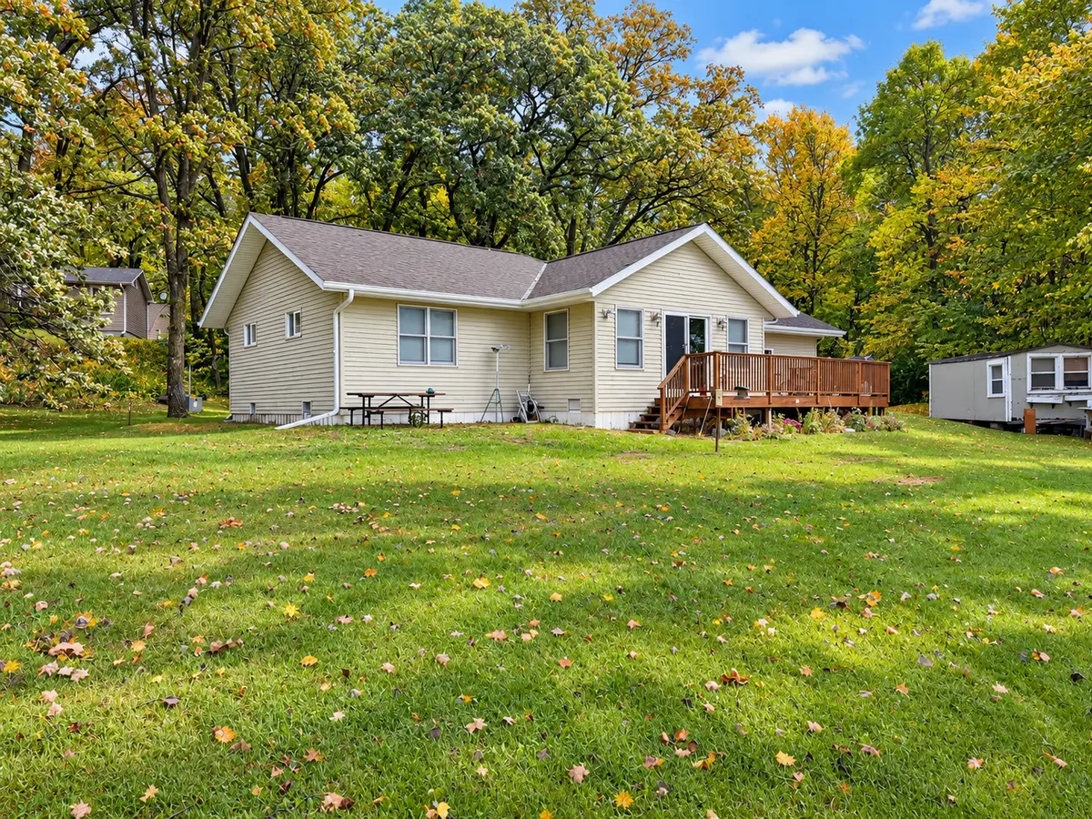 37742 N Eagle Lake RD, Battle Lake, MN 56515