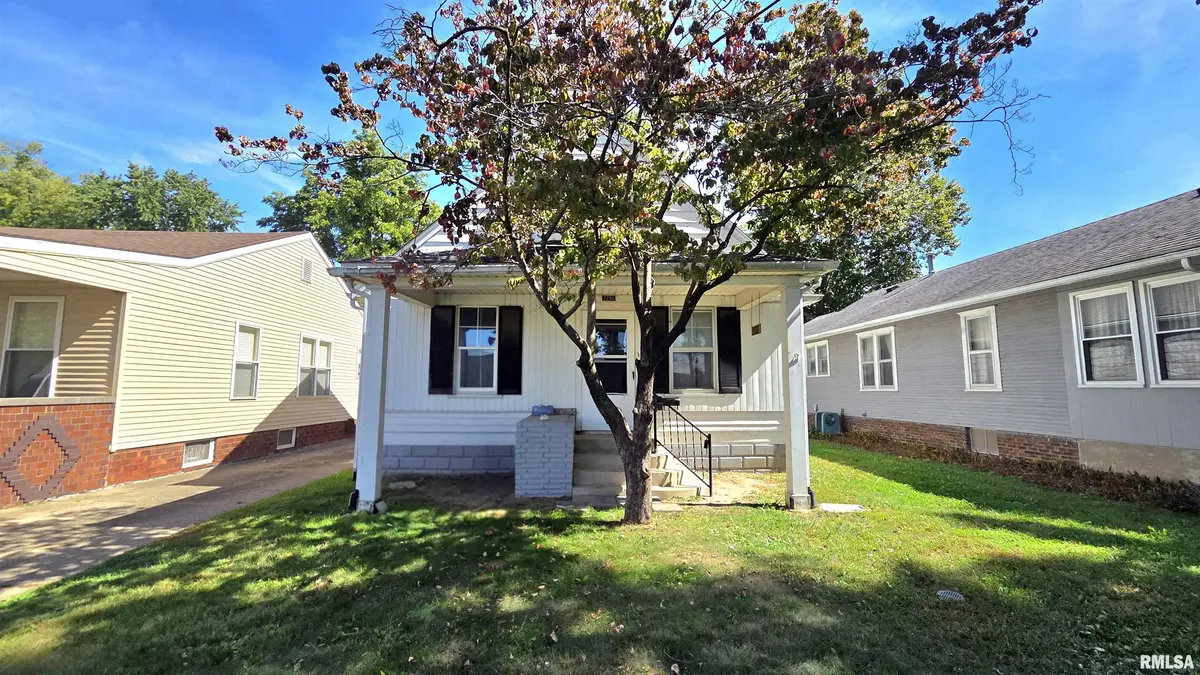 2244 S 9th ST, Springfield, IL 62703