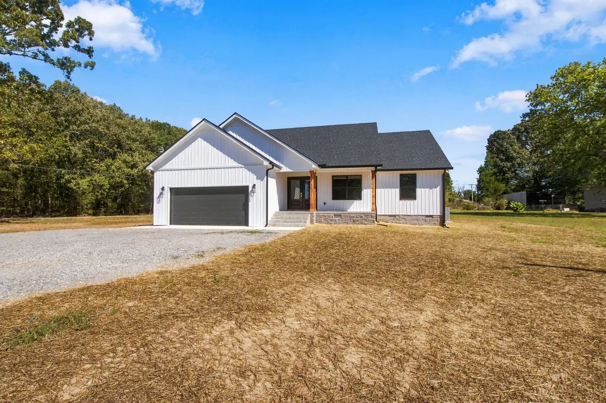 25 MEDLEY LN, Estill Springs, TN 37330