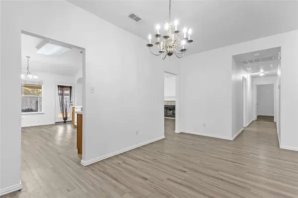 210 Angelina Drive, Crandall, TX 75114